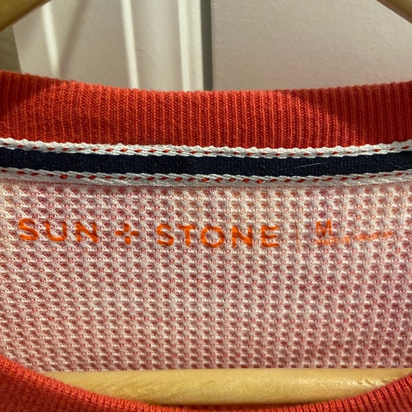 Long sleeve Henley tie dye design - Picture 2 of 2